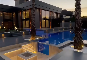 فيلا زكية جدا من العصر الجديد مستقلة بتشطيب ممتاز للبيع علي بحيرة بيوك تشكمجي