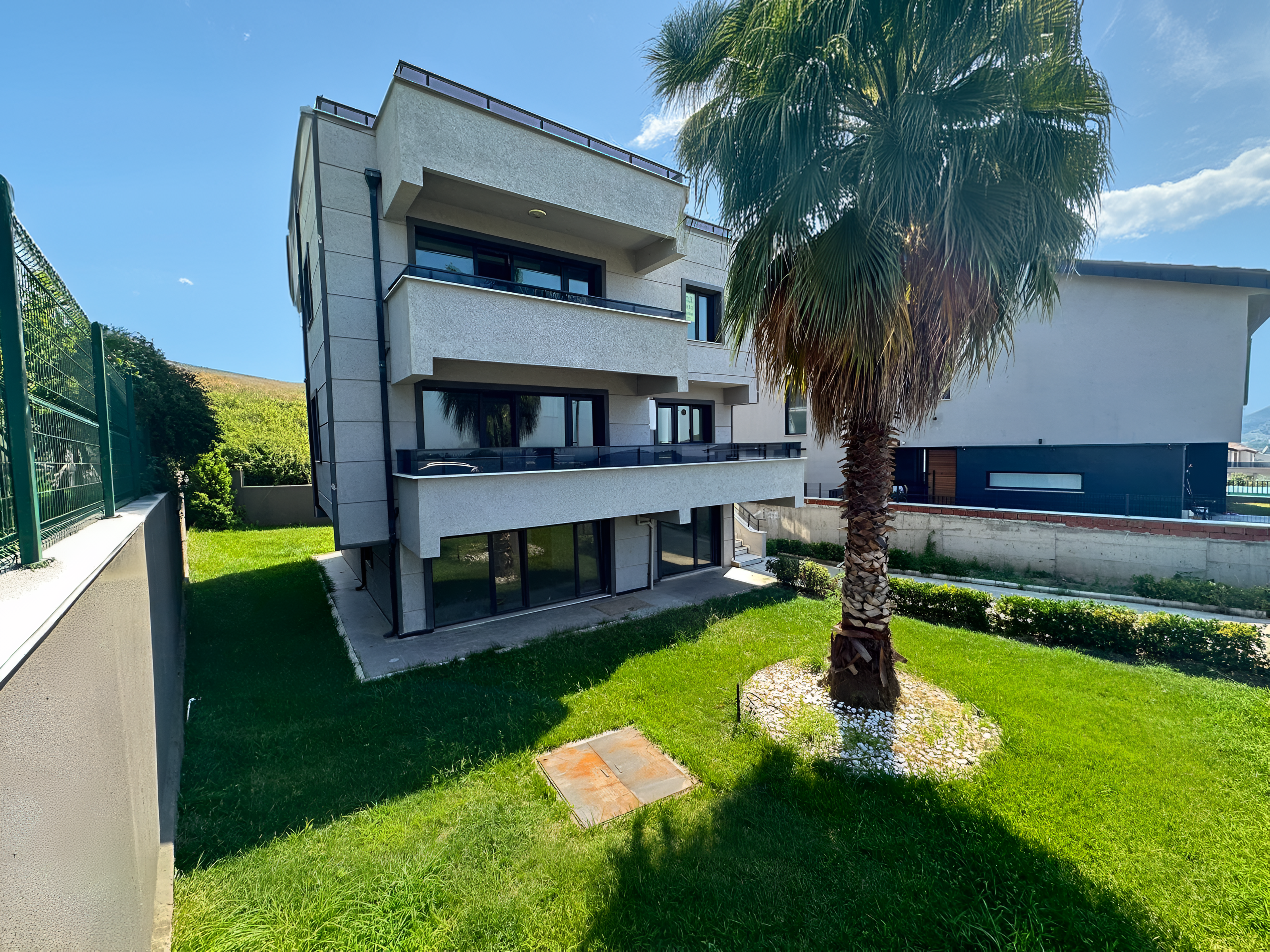 يلوا - فيلا مناسبة للعائلات الكبيرة